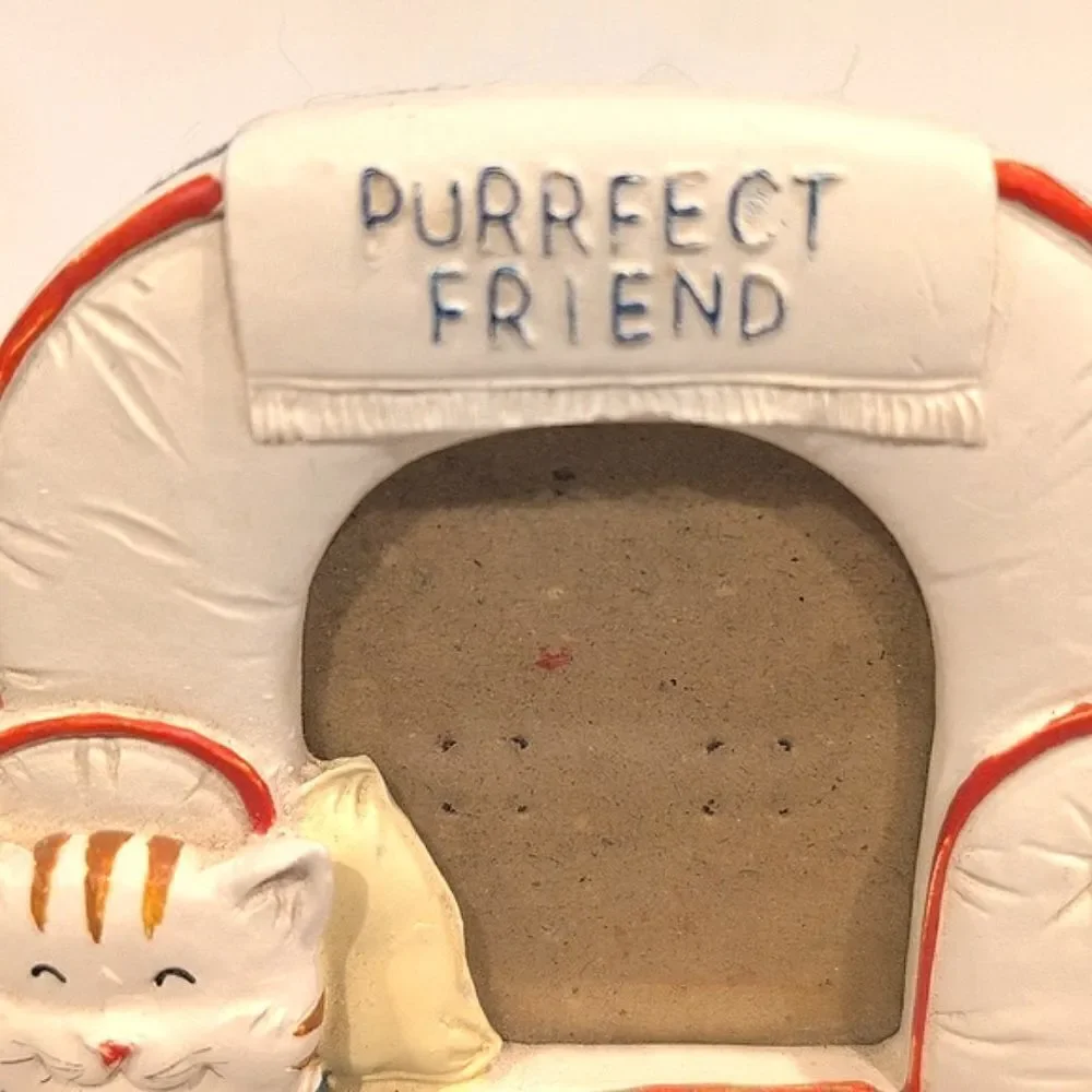 Cat Purrfect Friend Picture Frame 3D Tabby Cat with Yarn Easel Back